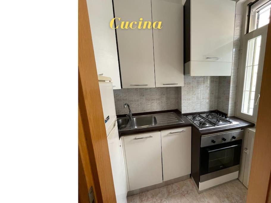 Appartamento 10 M Dal Mare Casa Da Zia Lena Maiori Buitenkant foto
