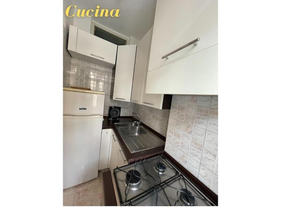 Appartamento 10 M Dal Mare Casa Da Zia Lena Maiori Buitenkant foto
